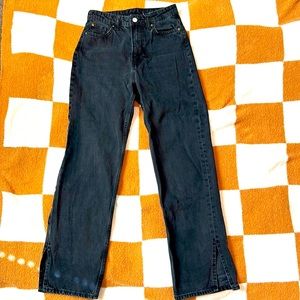 H&M Loose Straight High Waist in black. Size 2